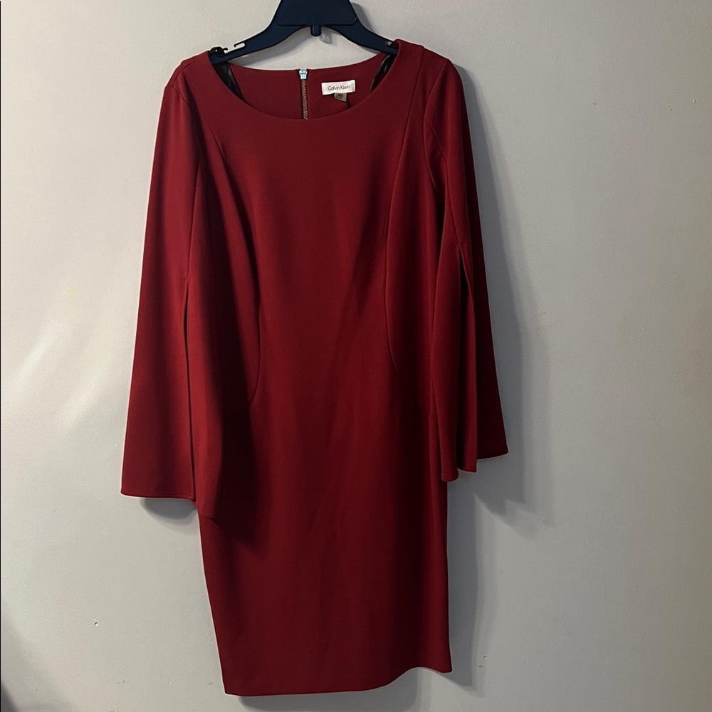 Calvin Klein Elegant Long Sleeve Dress in Deep Red